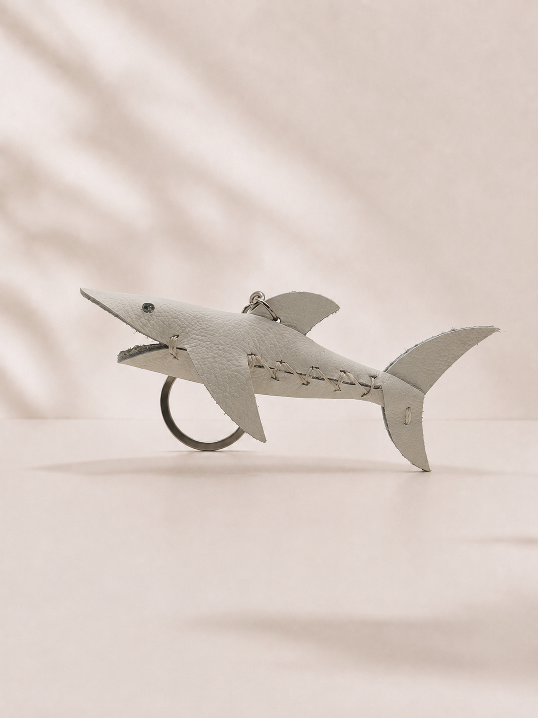 WHITE - SHARK