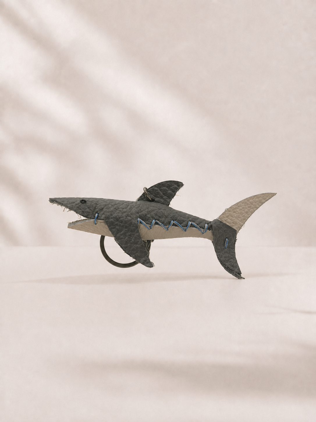 GRAY - SHARK