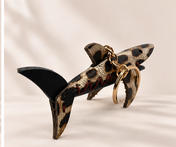 GOLD LEO - SHARK