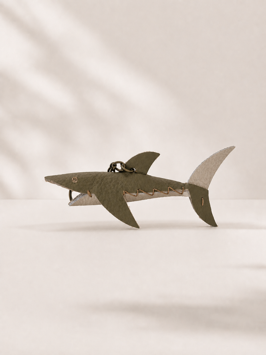 KHAKI - SHARK