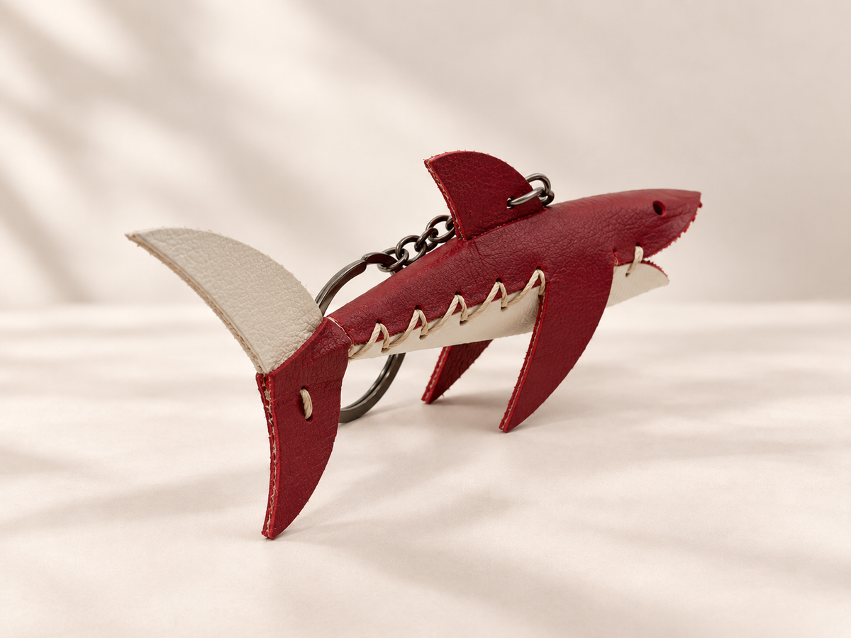 RED - CREAM - SHARK