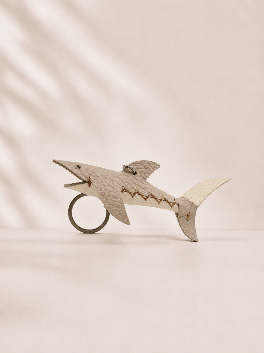 SOFT TAUPE - SHARK